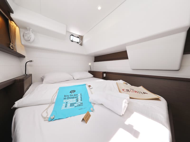 Lagoon 450 - photo 32