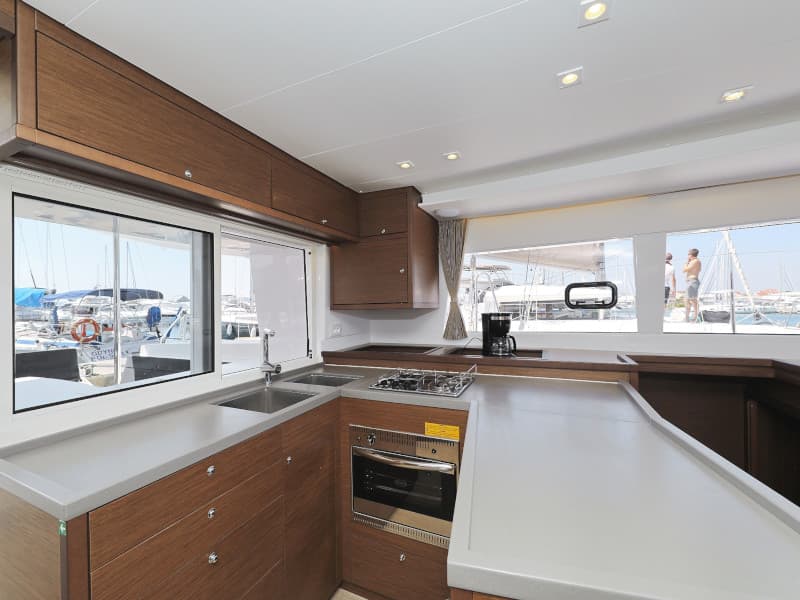 Lagoon 450 - photo 36