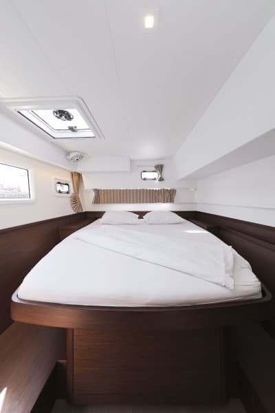 Lagoon 42 - photo 33