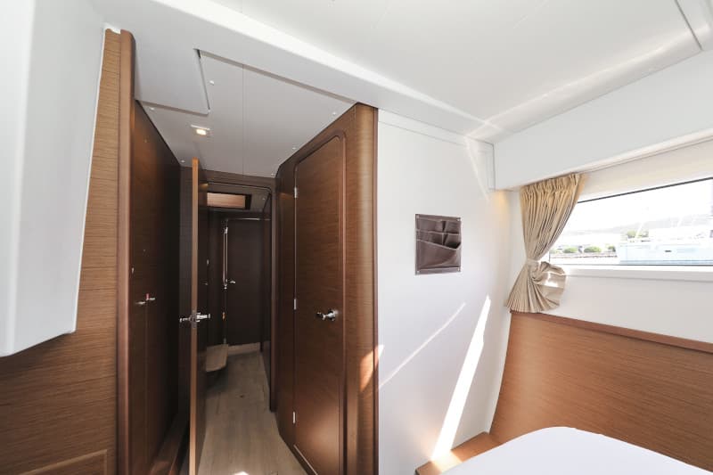 Lagoon 42 - photo 35