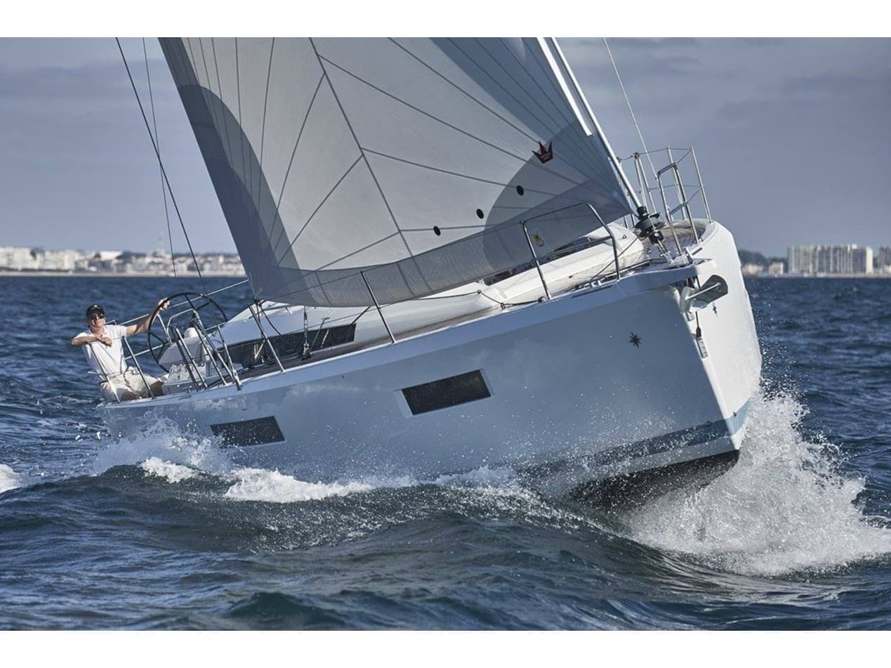 Sun Odyssey 440 - photo