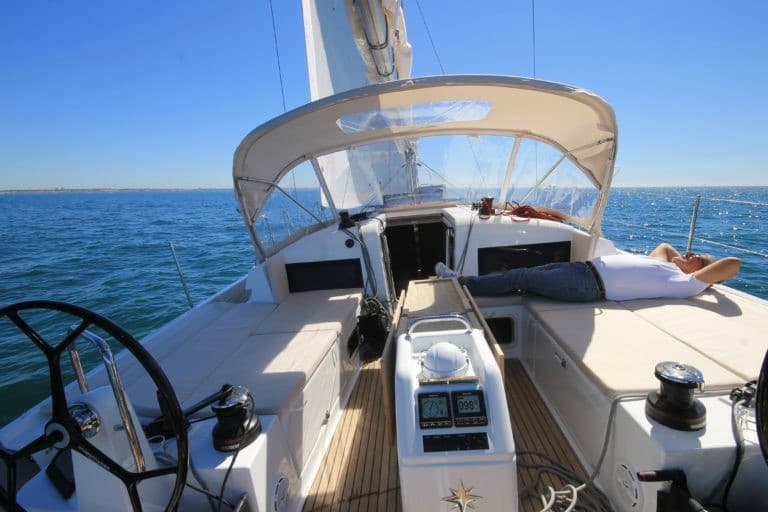 Sun Odyssey 440 - photo 9