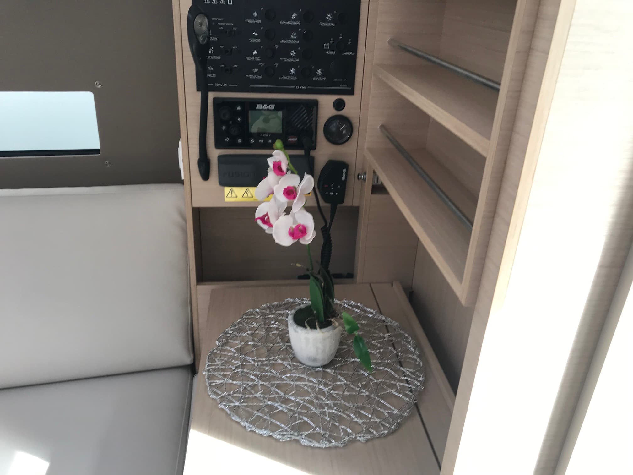 Oceanis 30.1 - photo 9