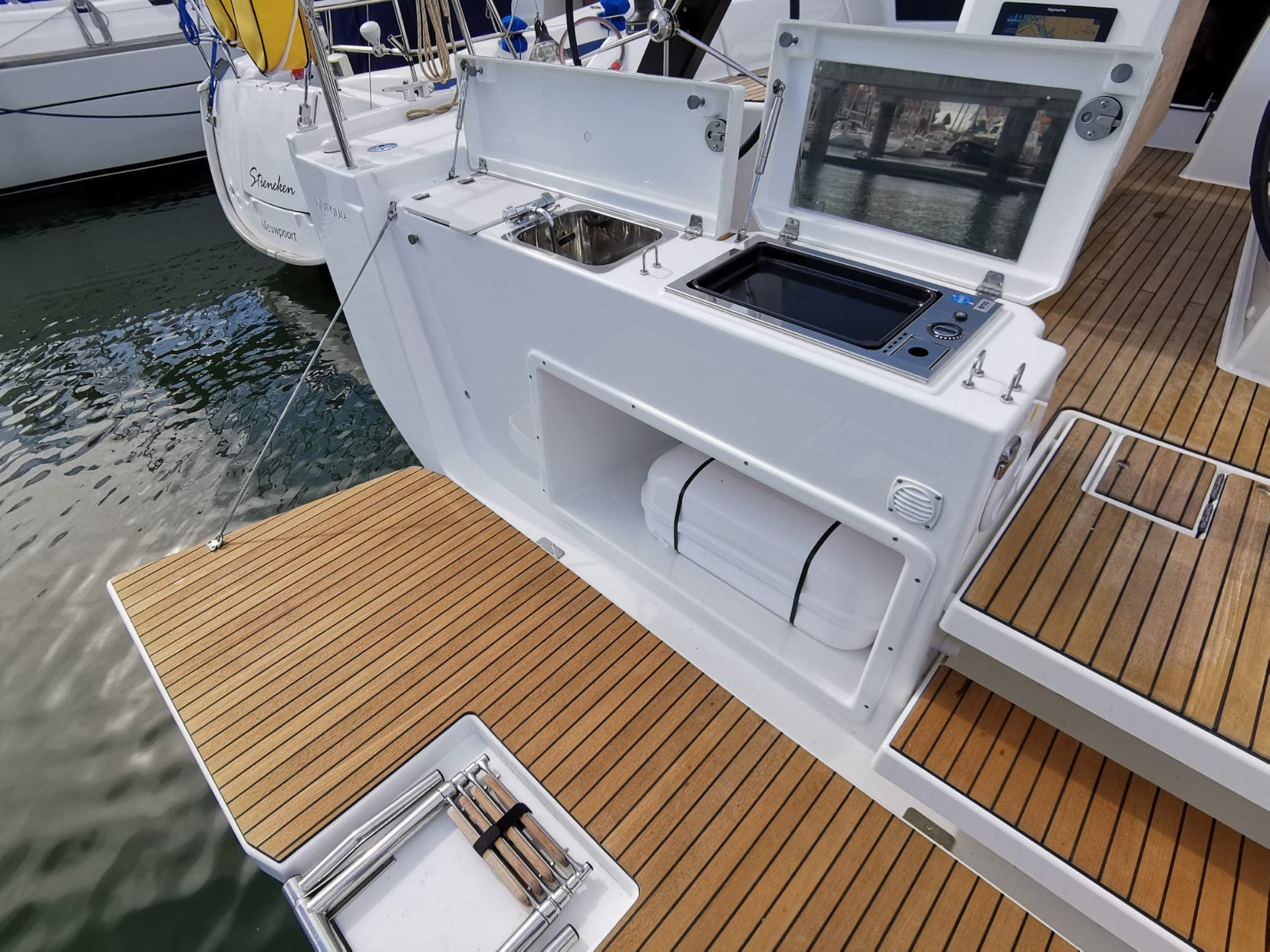 Dufour 390 Grand Large - photo 21