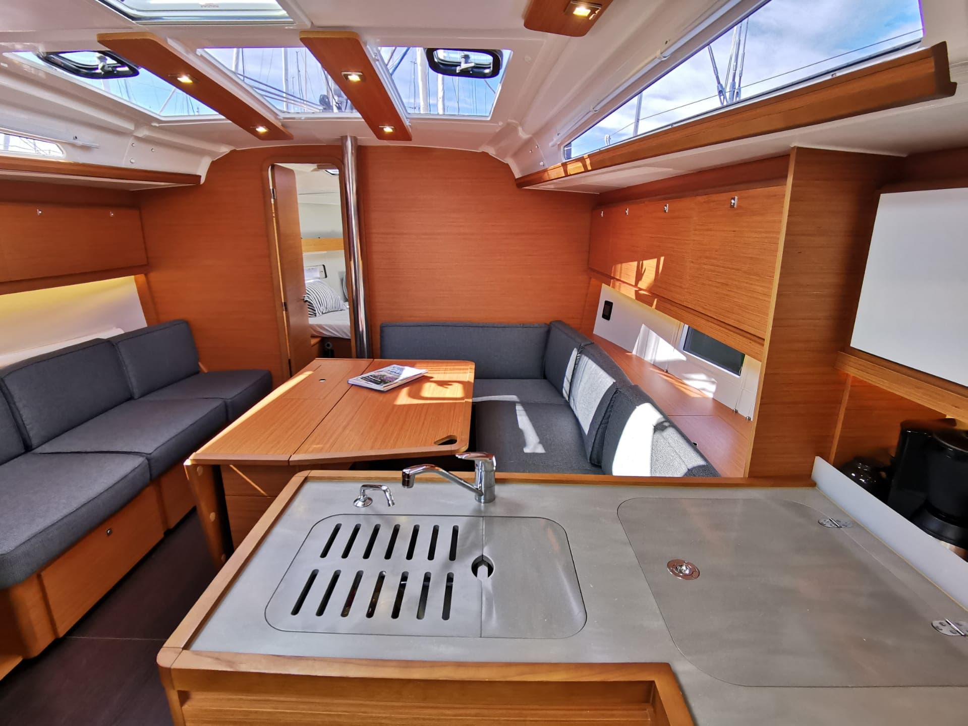 Dufour 390 Grand Large - photo 33