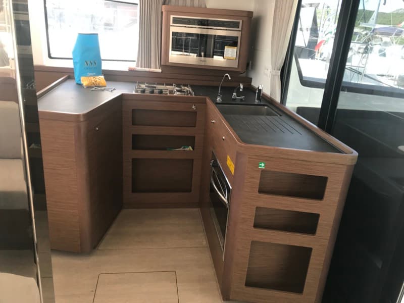 Lagoon 42 - photo 12