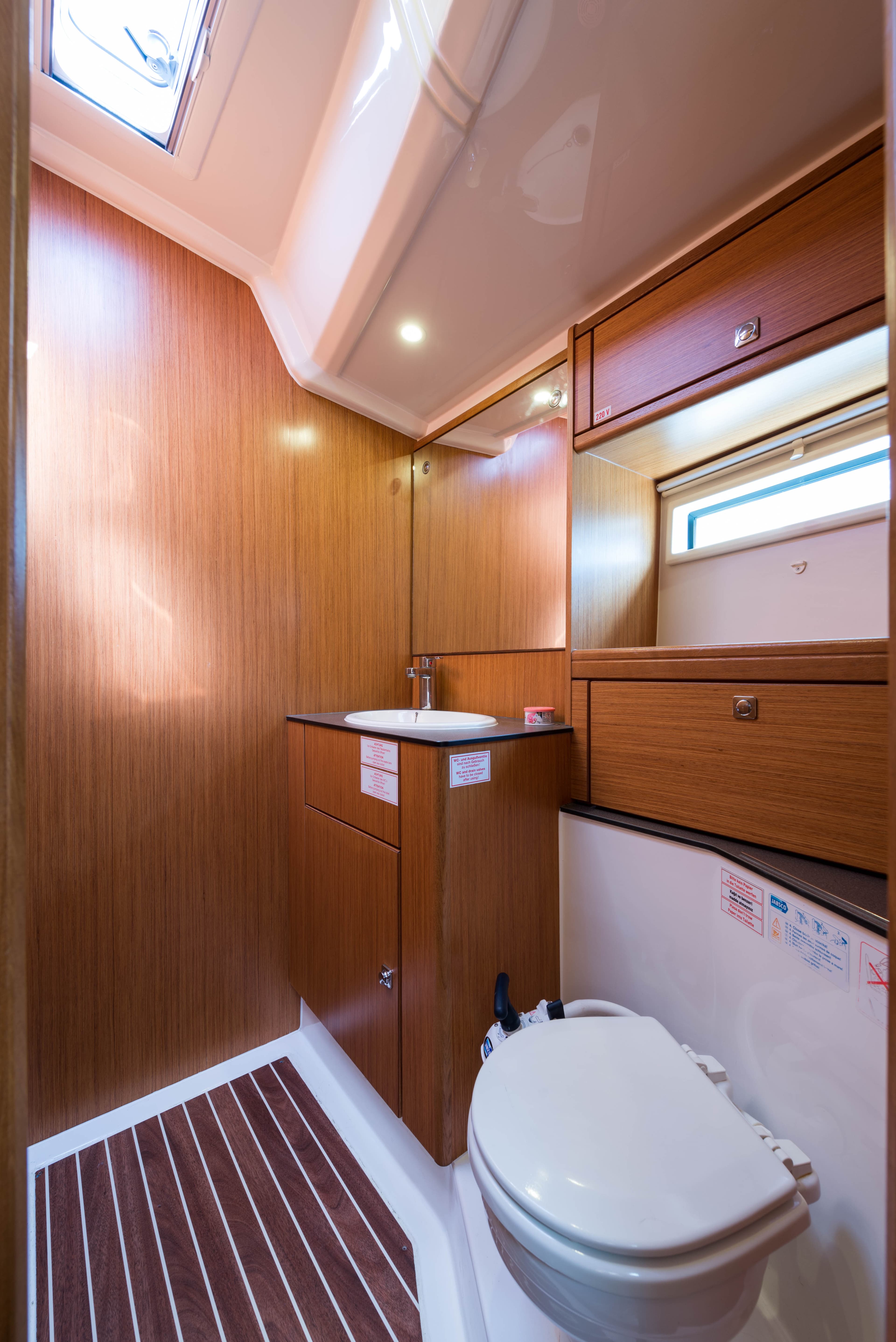 Bavaria Cruiser 56 - photo 91