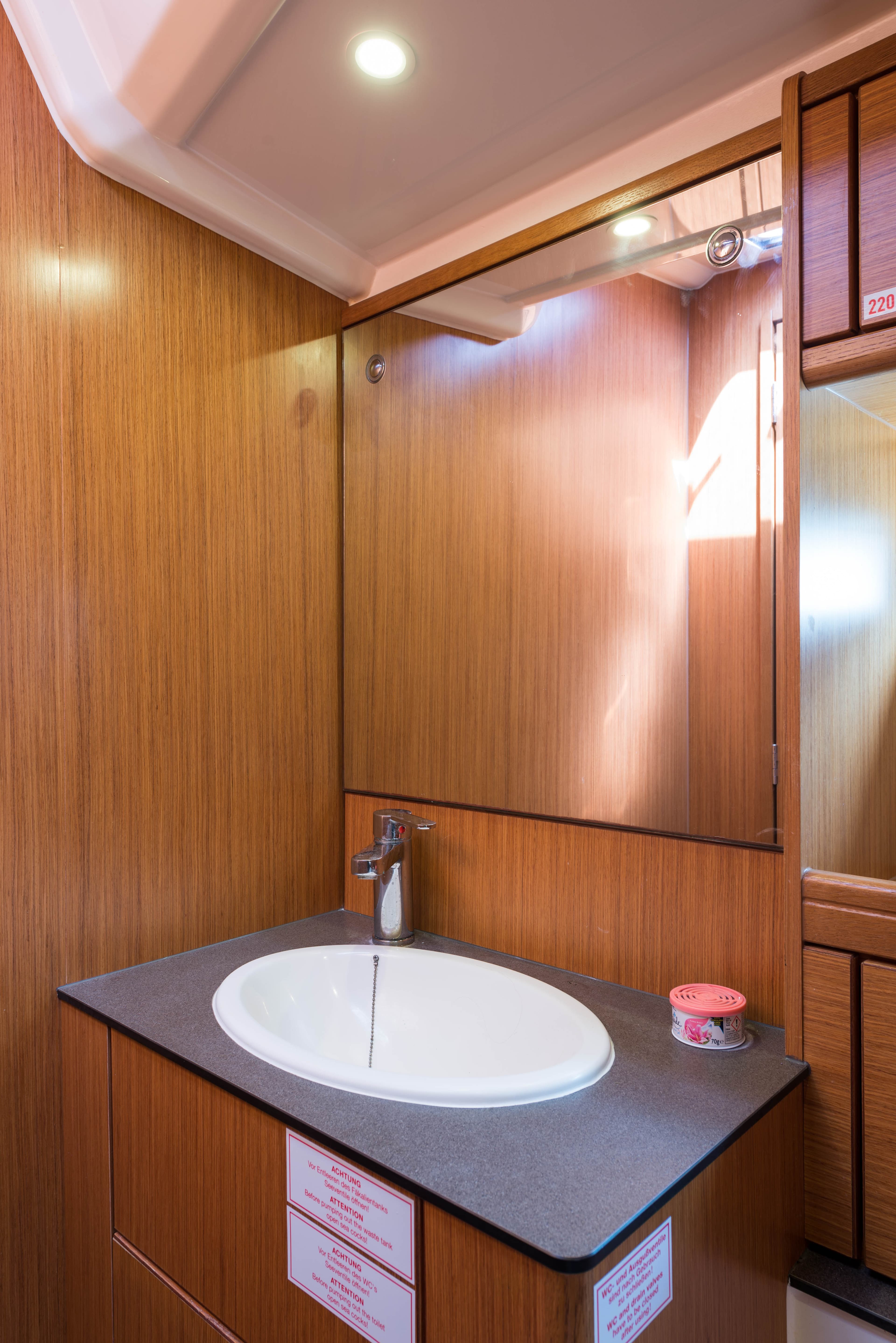 Bavaria Cruiser 56 - photo 81