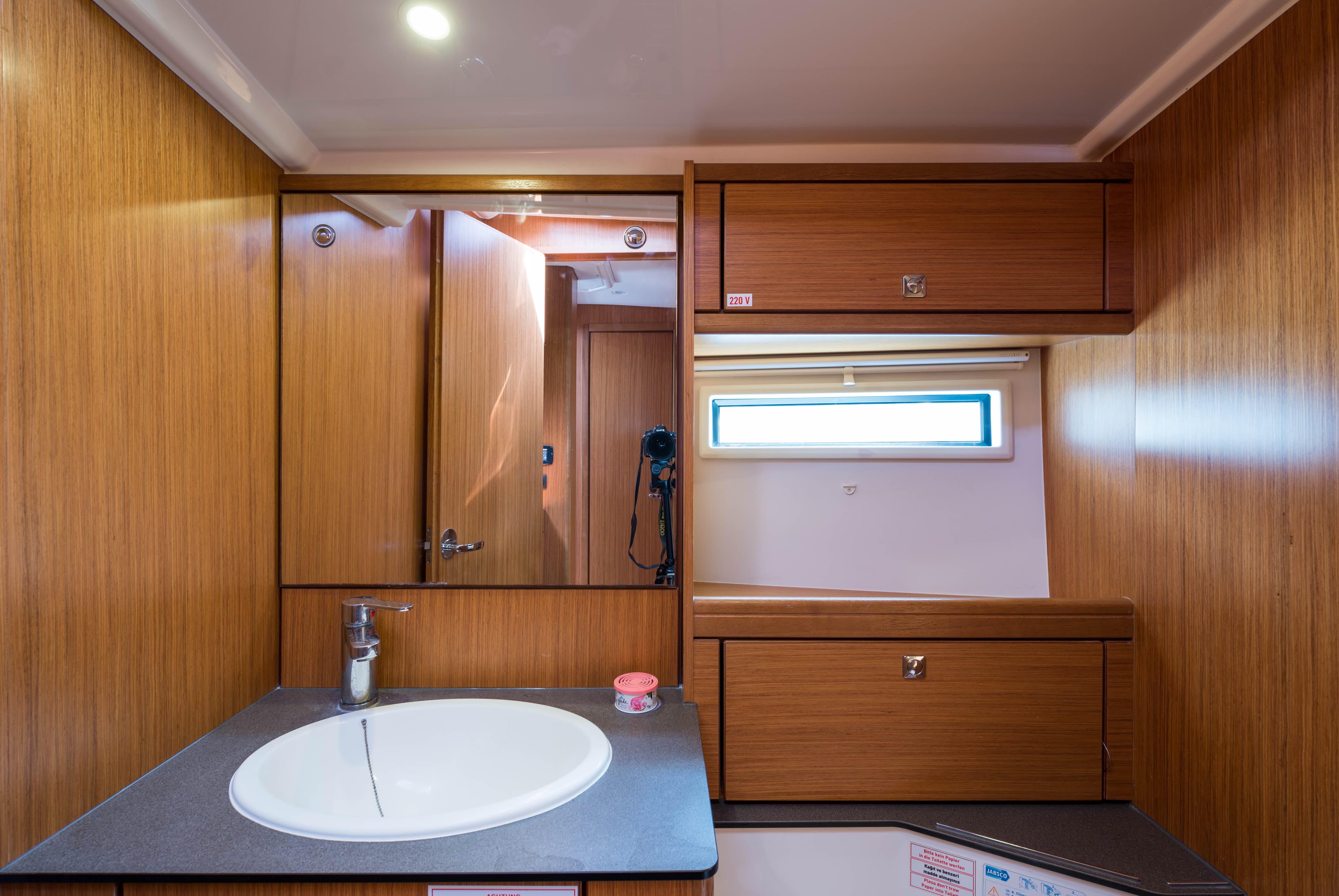 Bavaria Cruiser 56 - photo 41