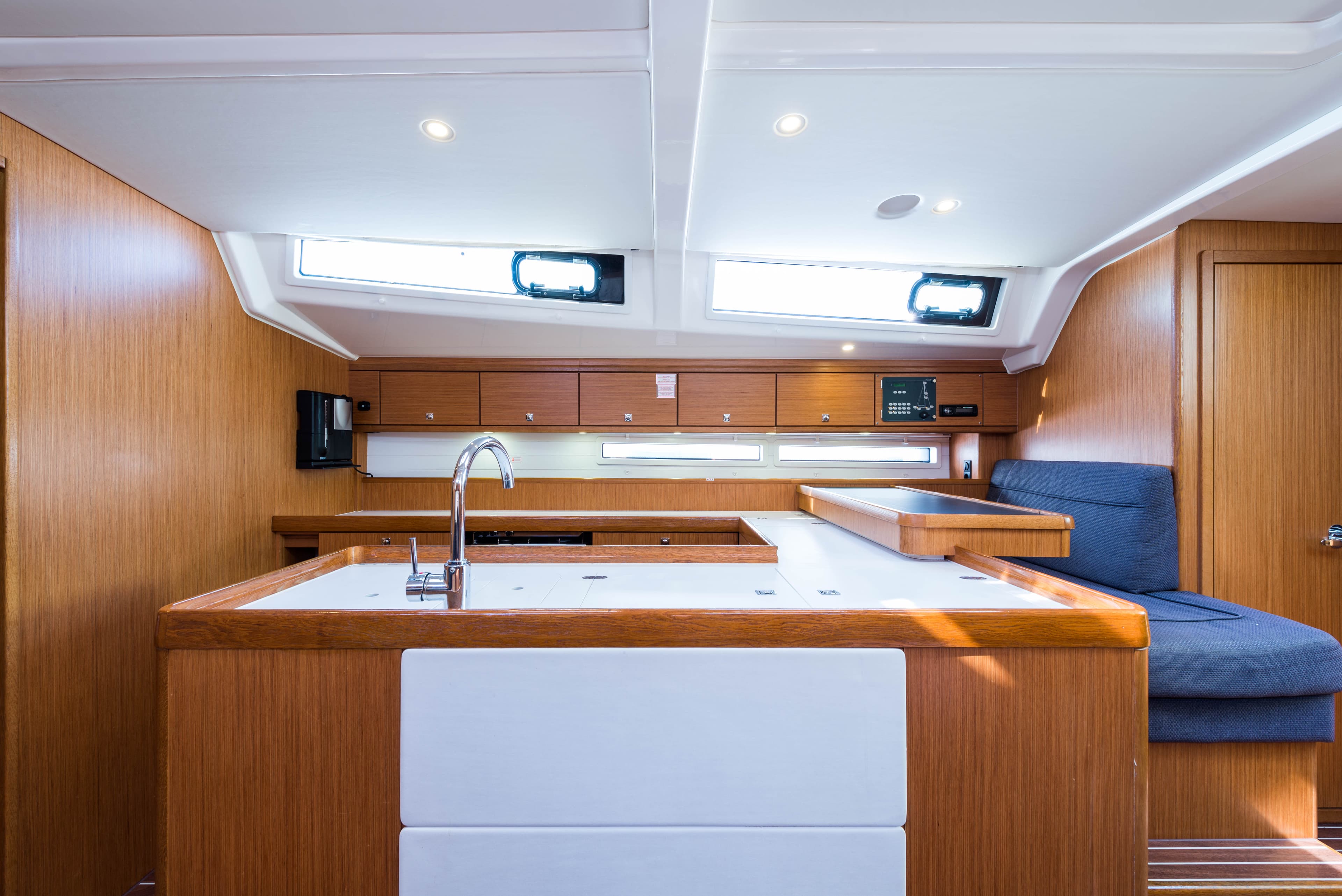 Bavaria Cruiser 56 - photo 15