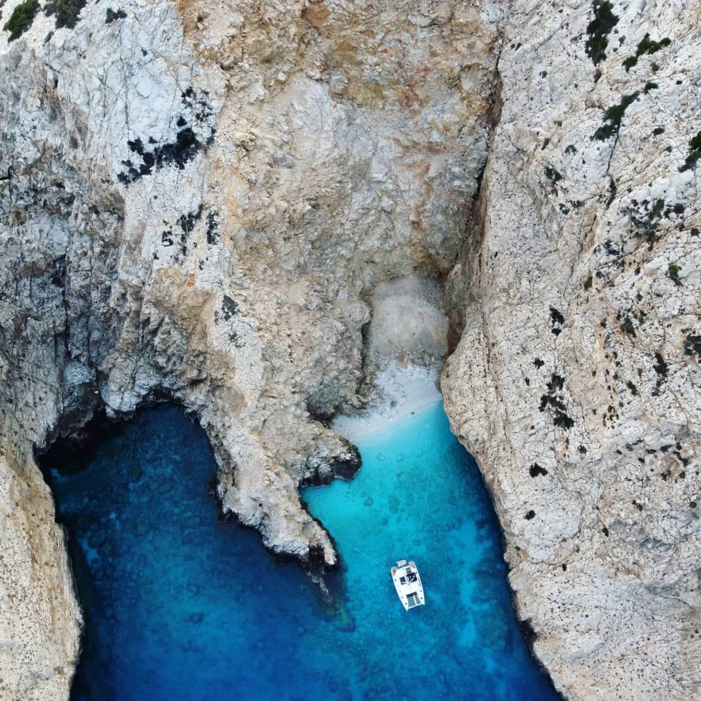 Lagoon 42 - photo 42