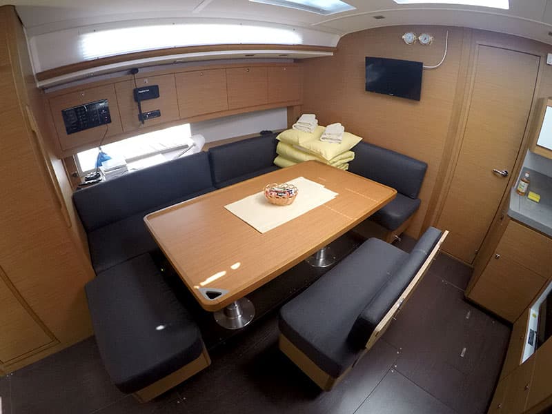 Dufour 470 - photo 10