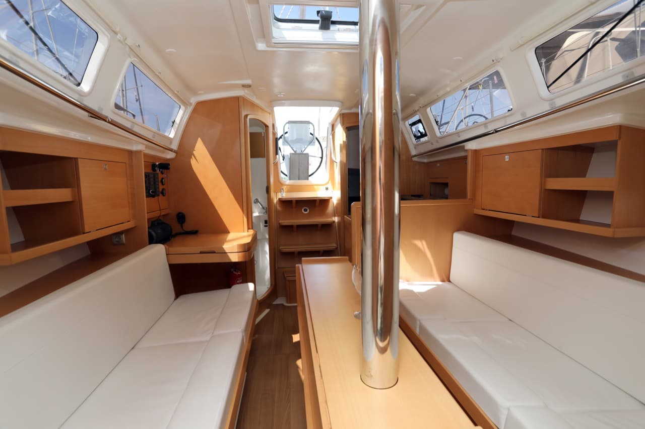 Sun Odyssey 319 - photo 4