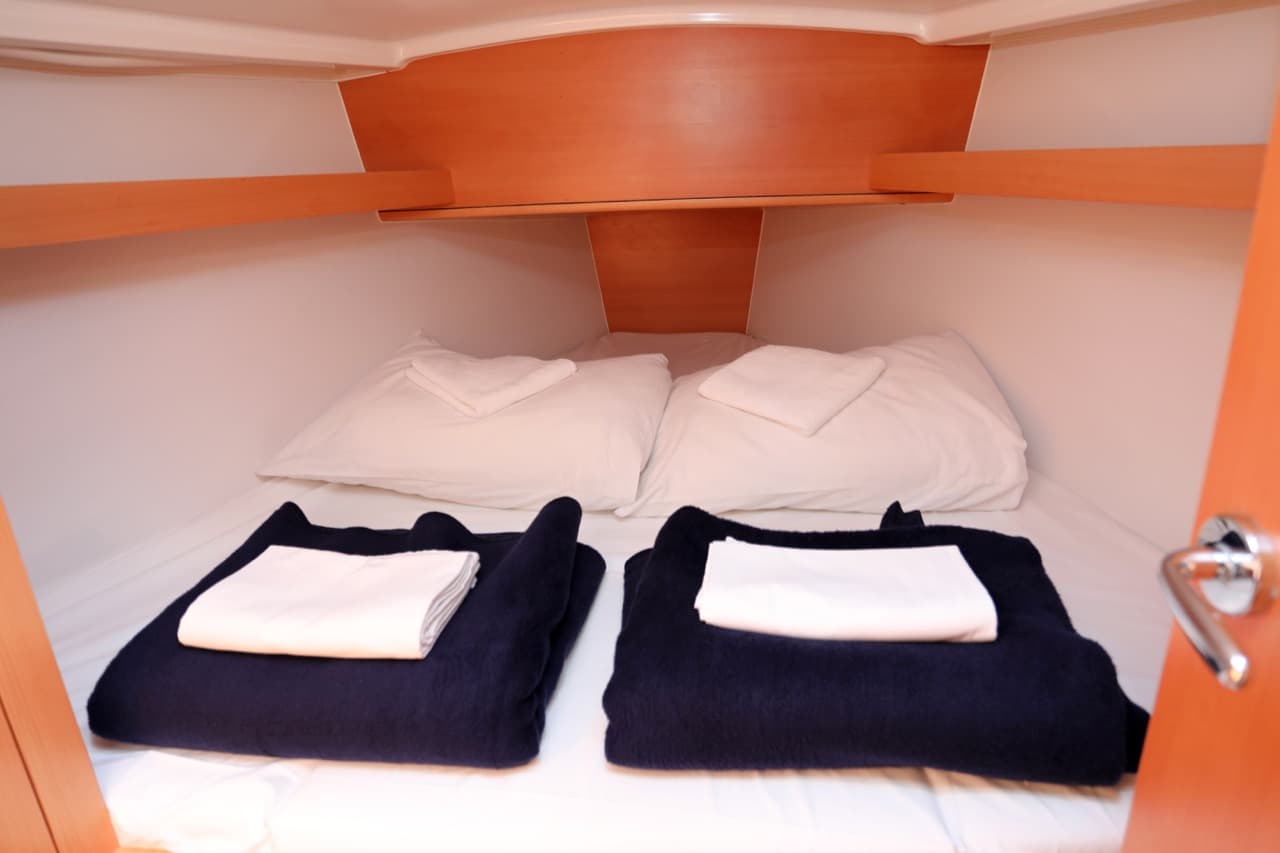 Sun Odyssey 319 - photo 8