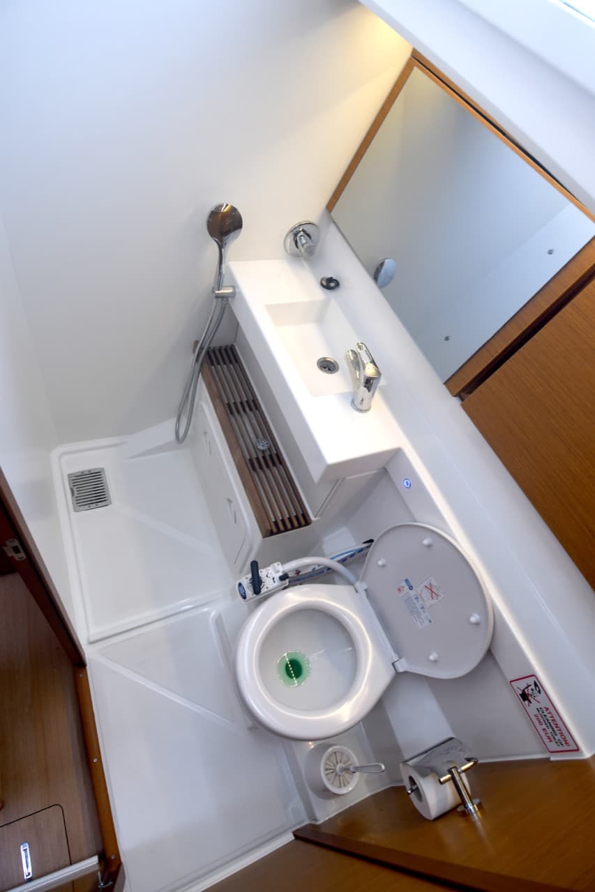 Sun Odyssey 440 - photo 12