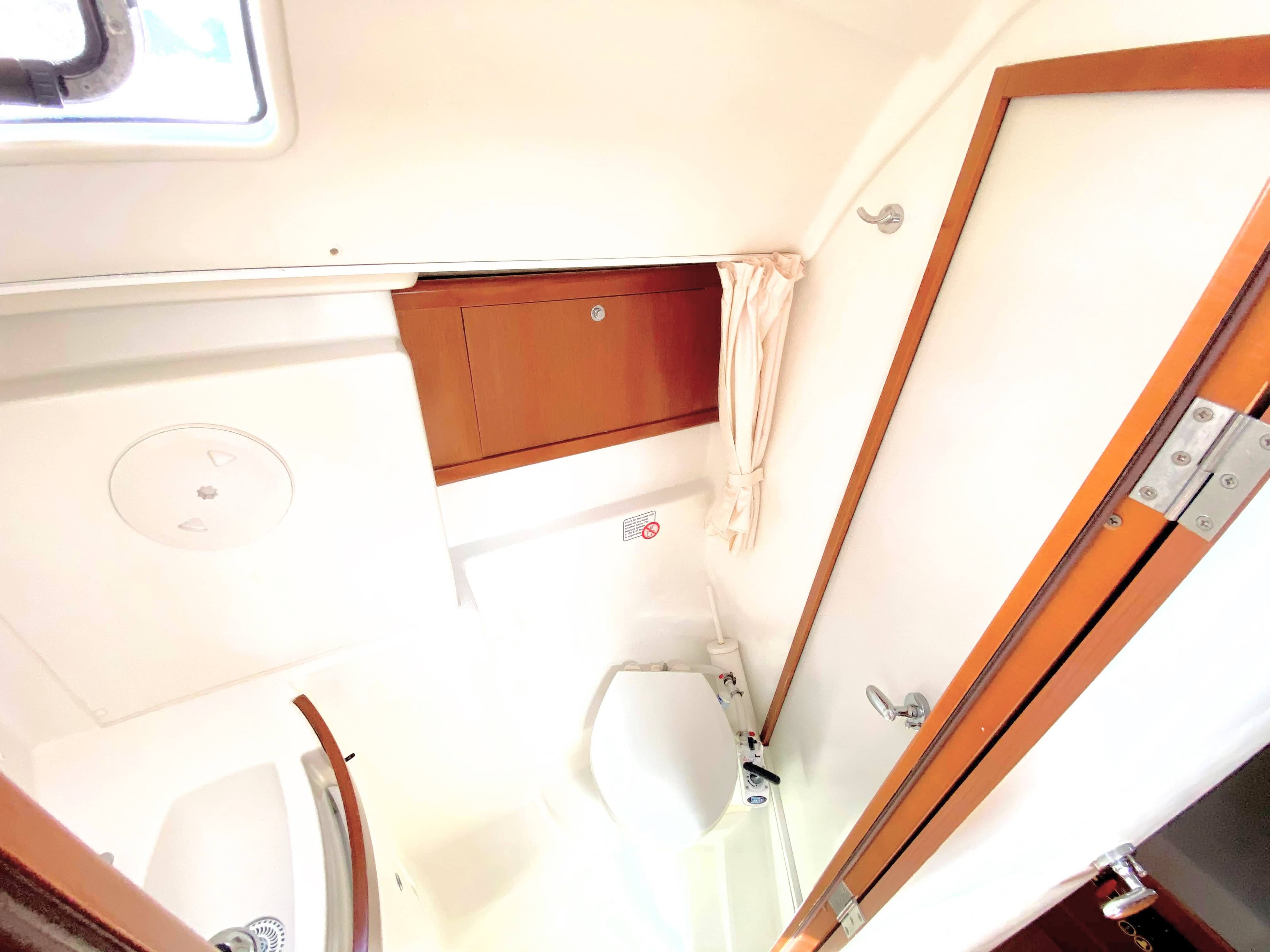 Oceanis 43 - photo 17