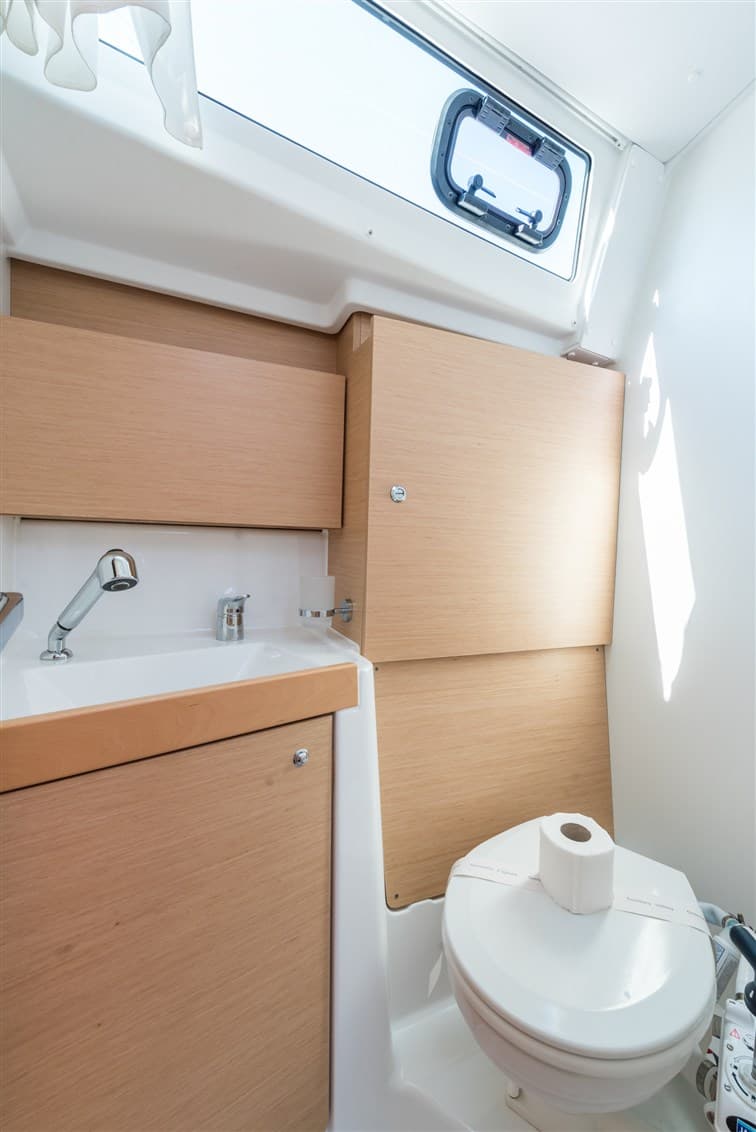 Oceanis 38 - photo 10