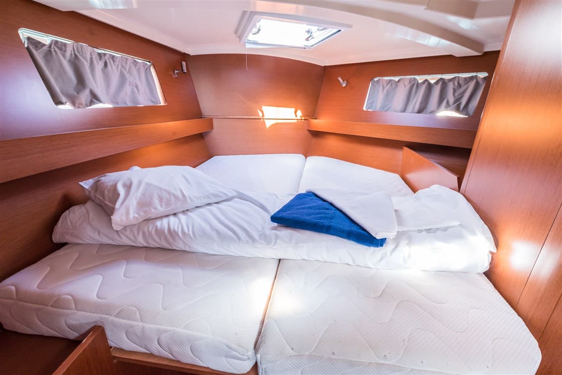 Oceanis 41.1 - photo 6