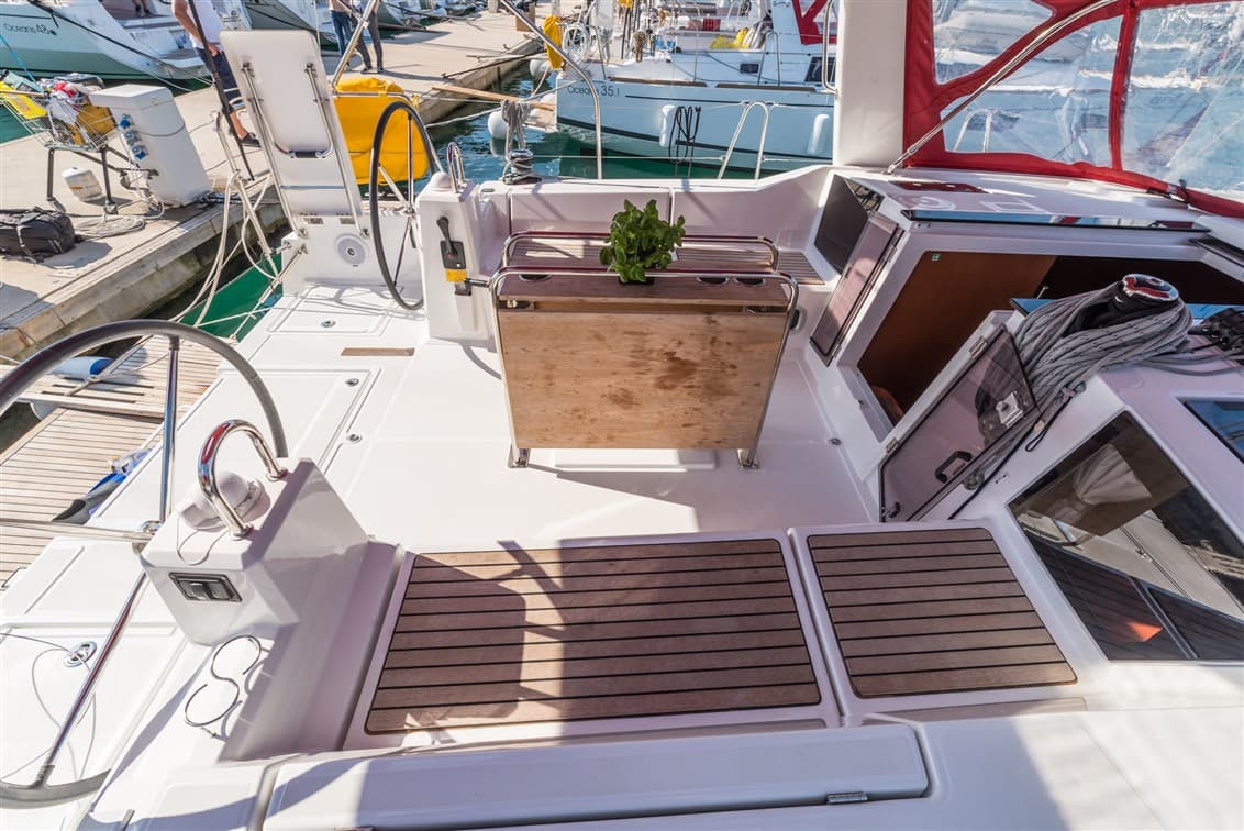 Oceanis 41.1 - photo 15