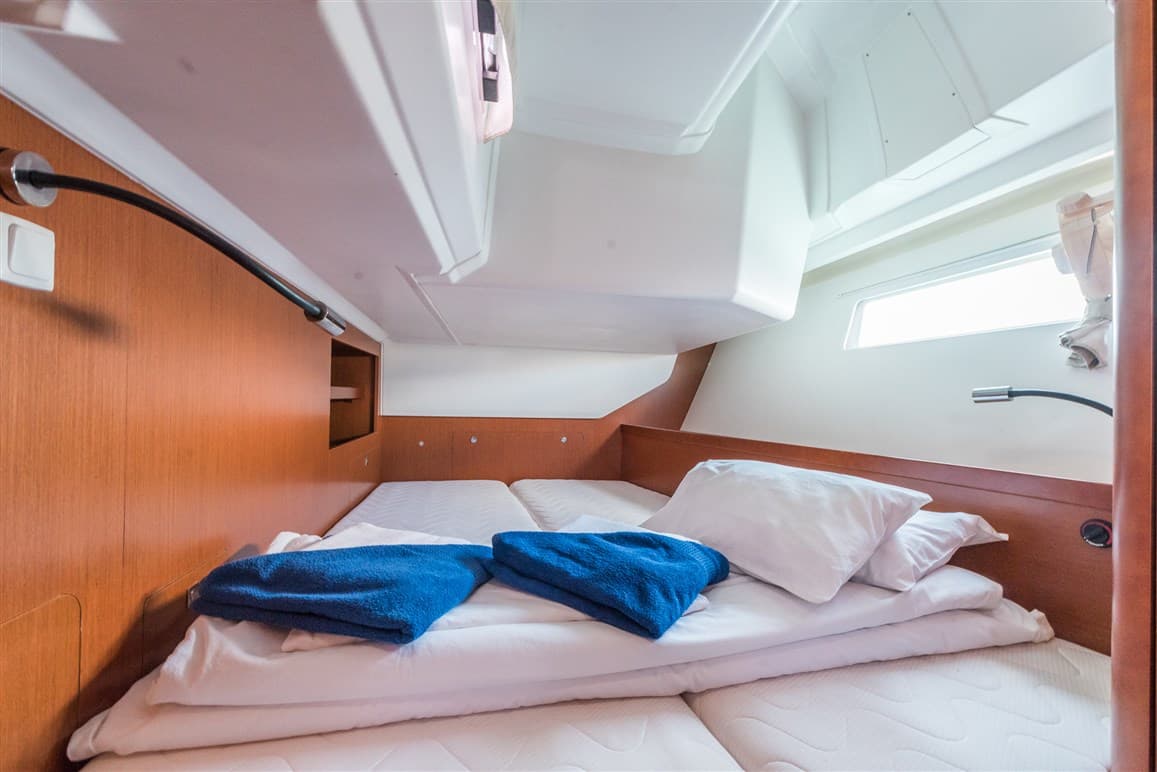 Oceanis 45 - photo 18