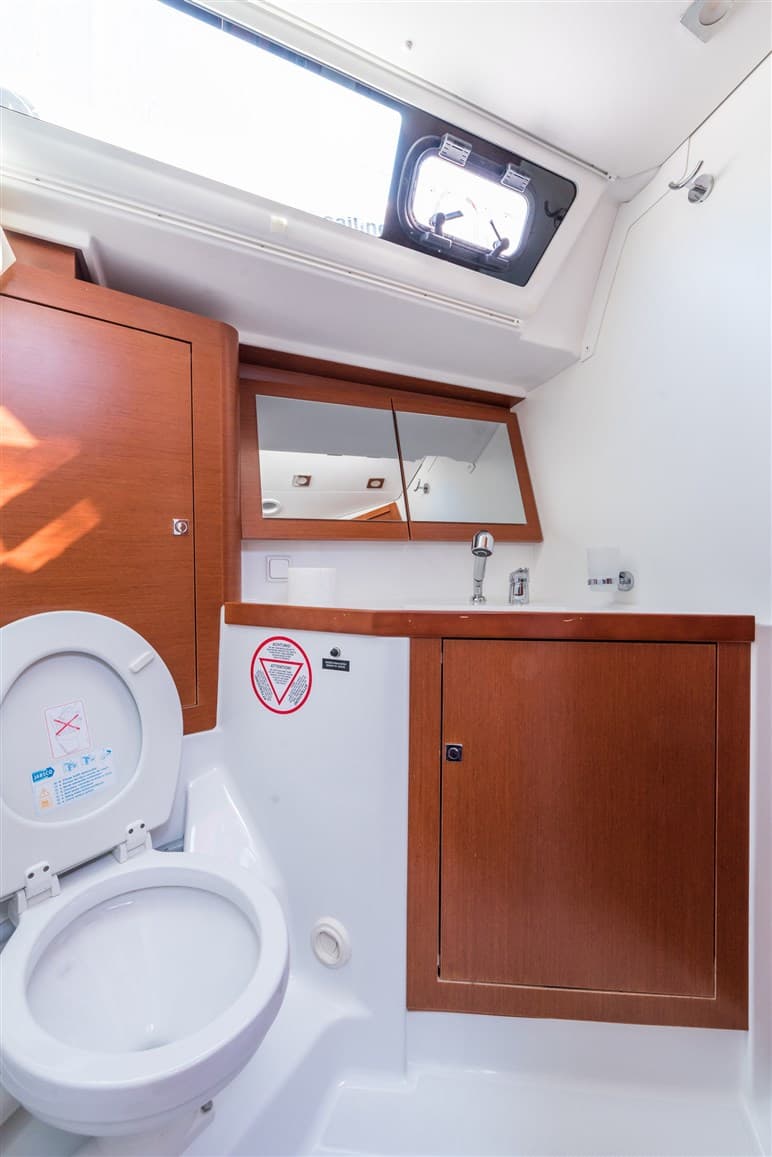 Oceanis 45 - photo 31