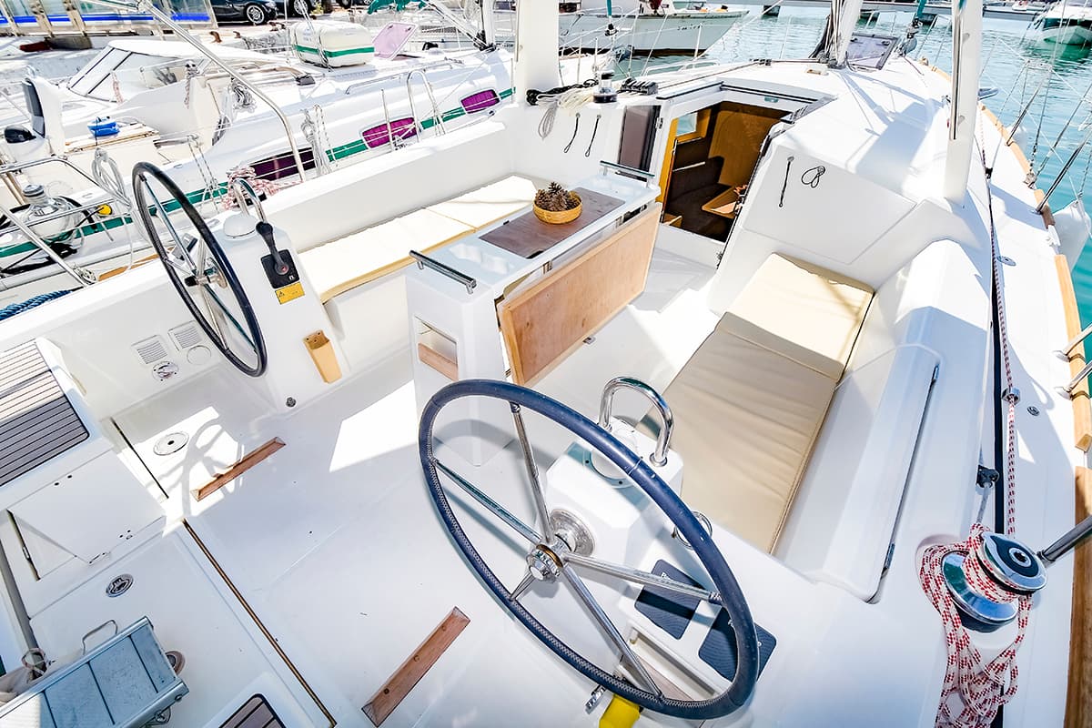 Oceanis 38 - photo 11