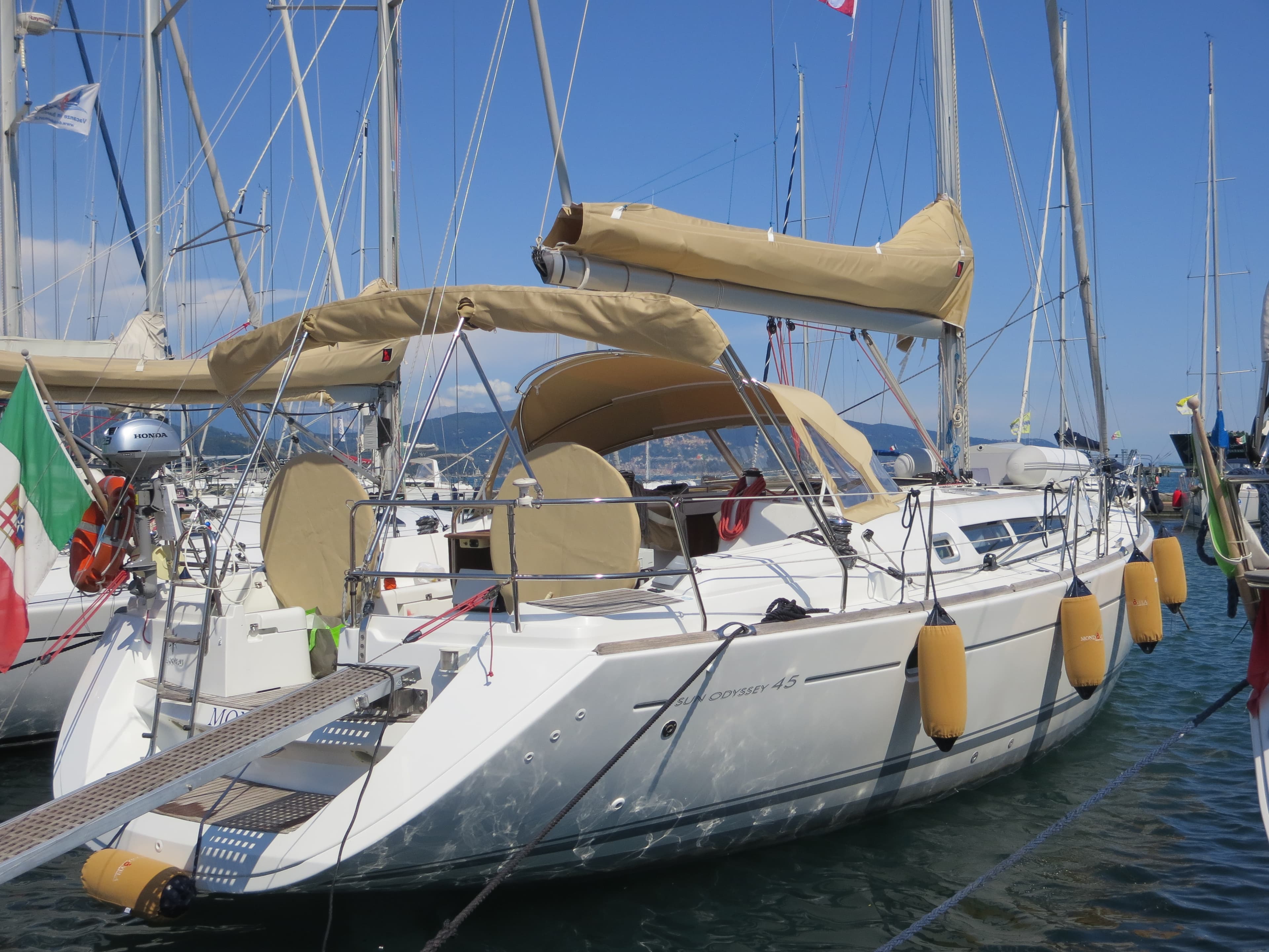 Sun Odyssey 45 - photo 8