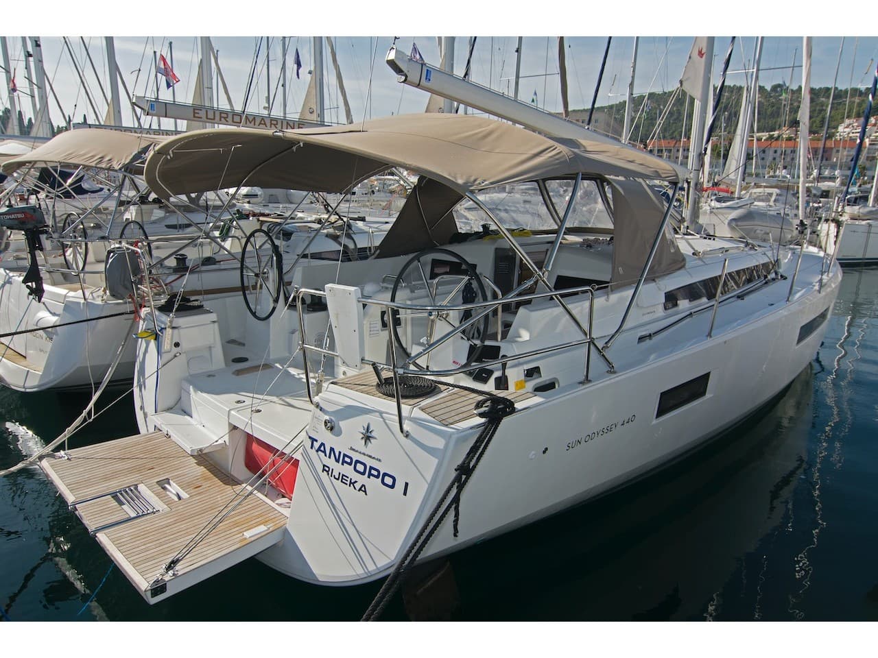 Sun Odyssey 440 - photo