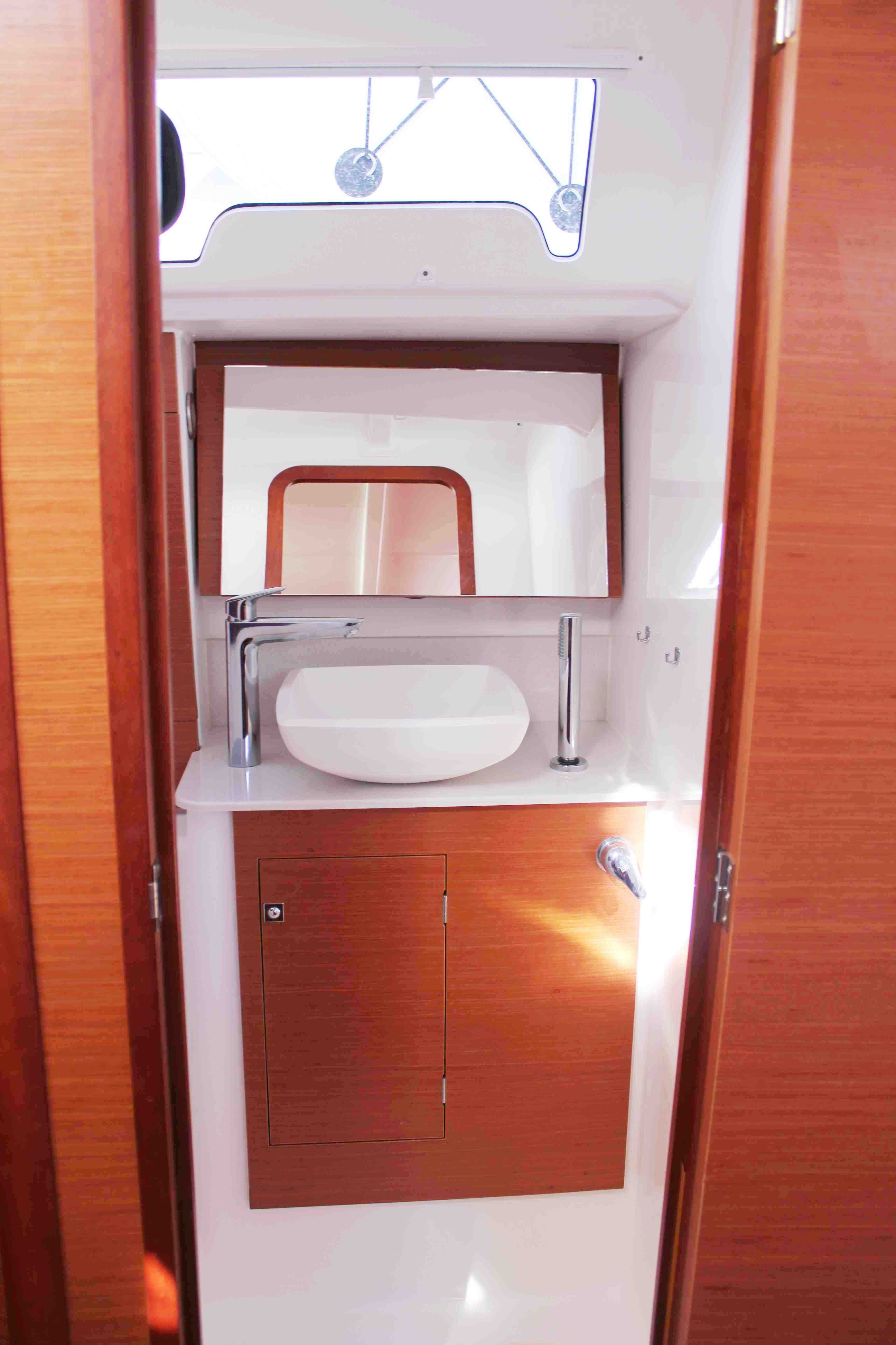 Dufour 382 Grand Large - photo 14