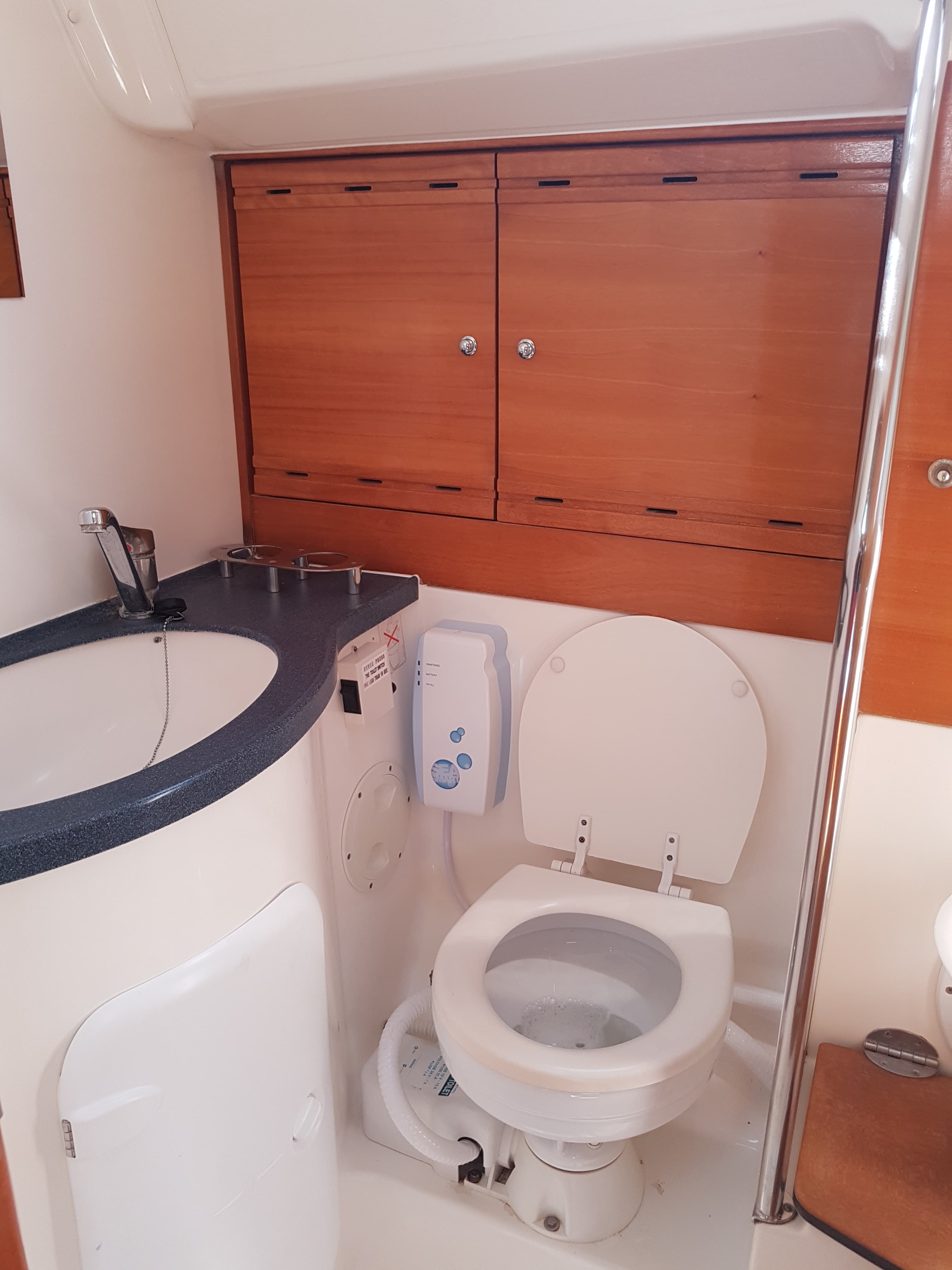 Bavaria 40 Cruiser - photo 4