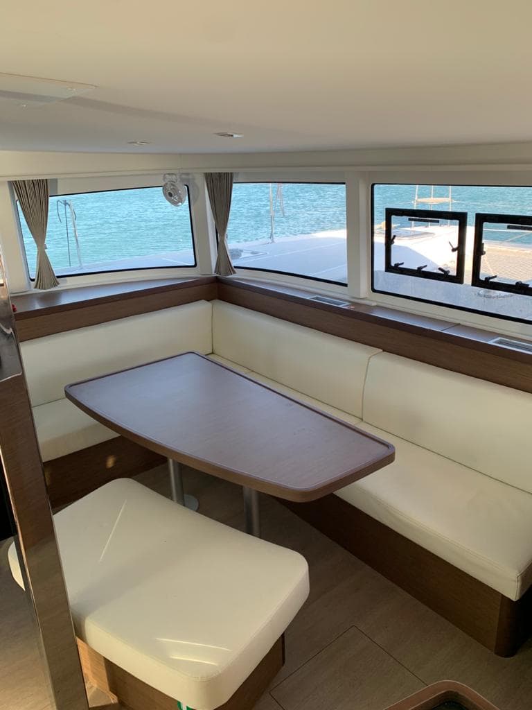 Lagoon 42 - photo 10