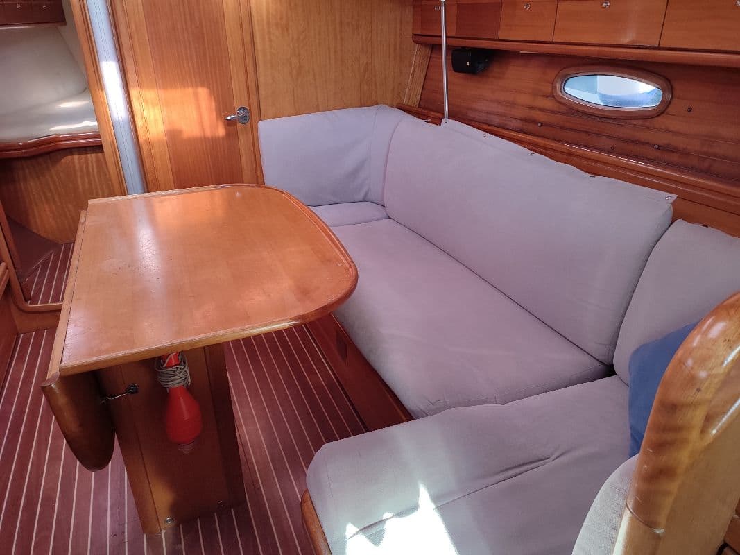 Bavaria 37 Cruiser - photo 9