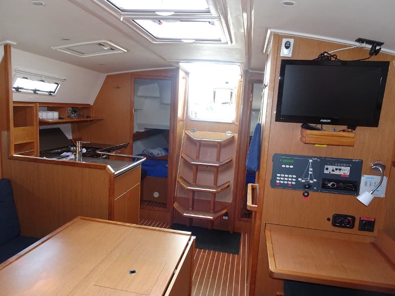 Bavaria 36 Cruiser - photo 11