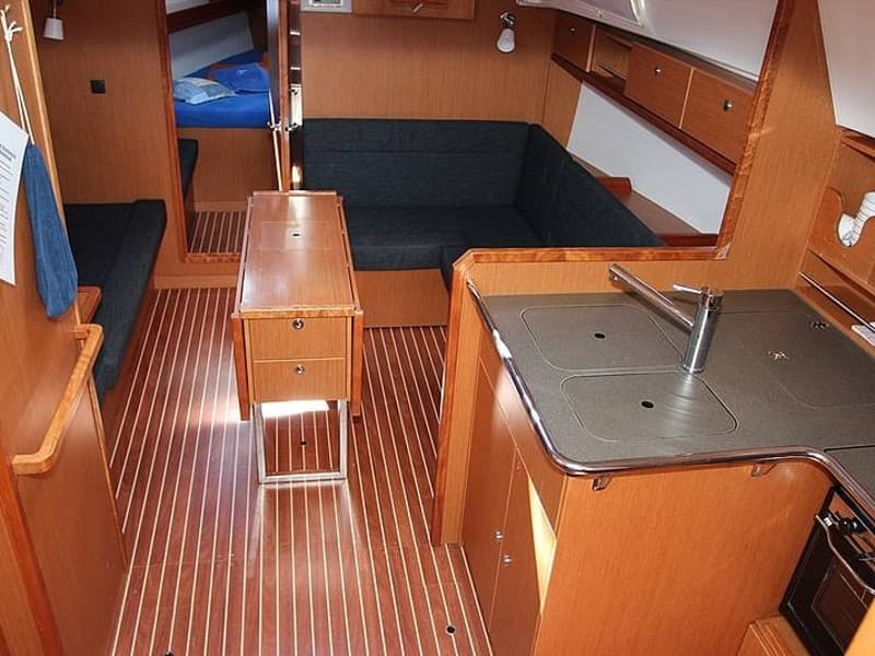 Bavaria 36 Cruiser - photo 13