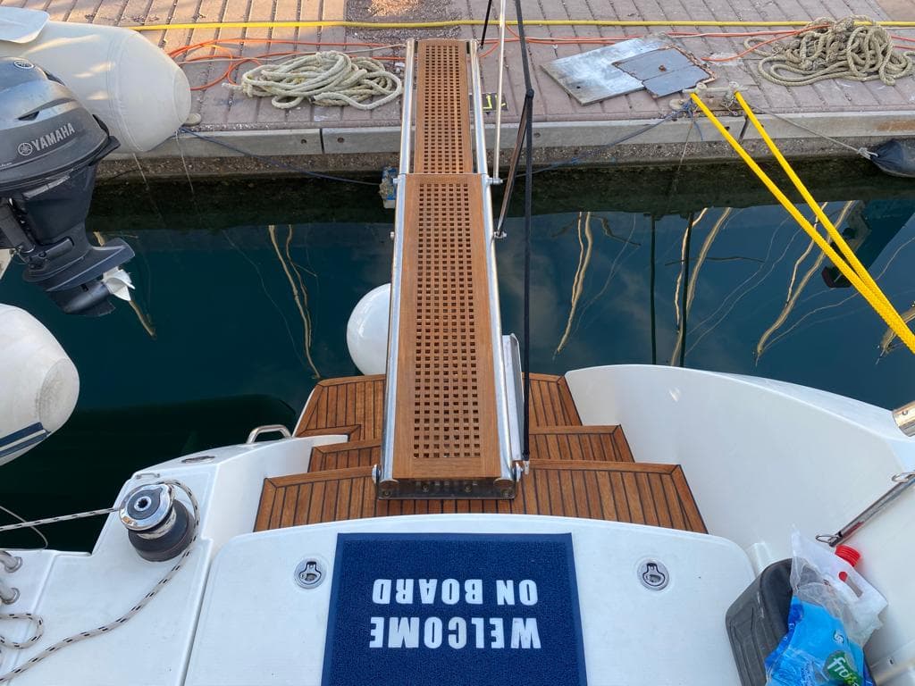 Lagoon 450 Fly - photo 7