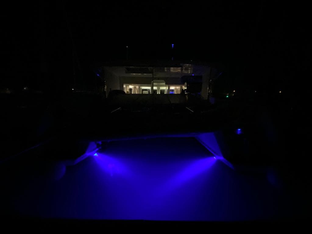 Lagoon 450 Fly - photo 8