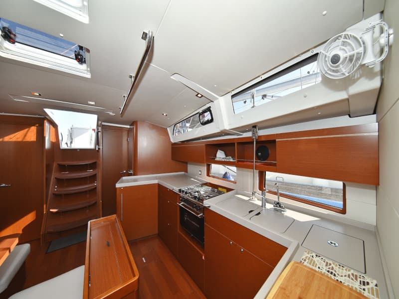 Oceanis 46.1 - photo 11