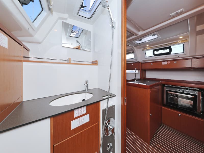 Bavaria Cruiser 37 - photo 87