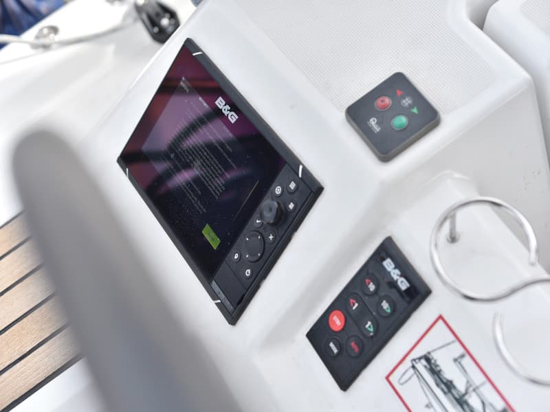 Oceanis 41.1 - photo 50