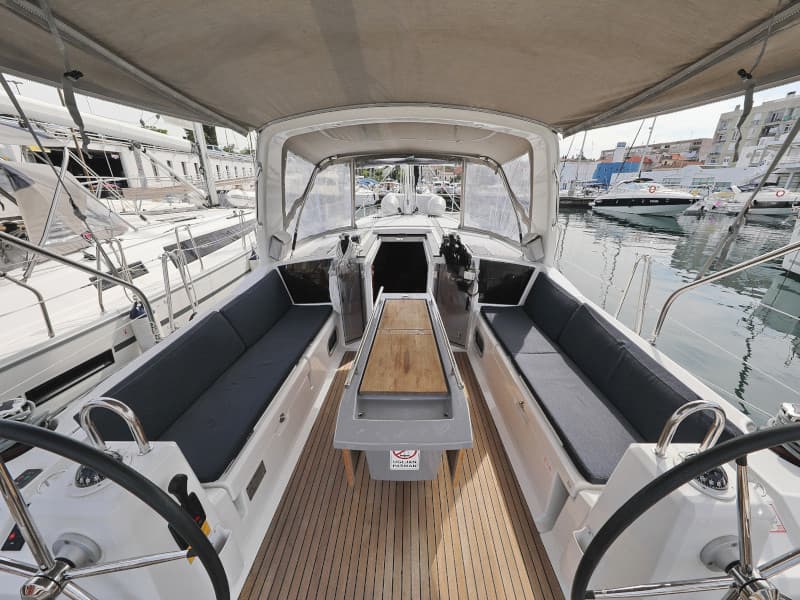 Oceanis 41.1 - photo 29