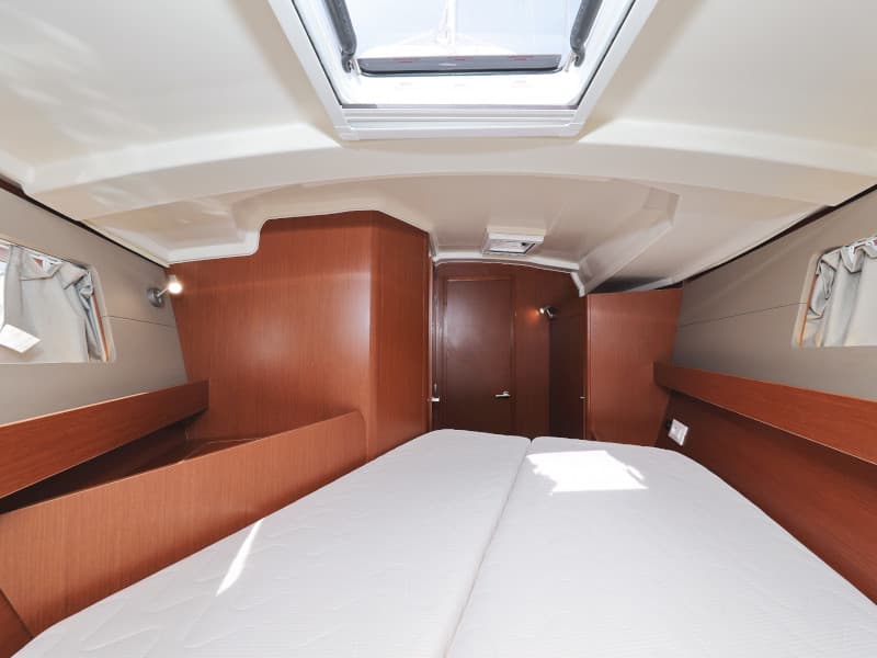 Oceanis 41.1 - photo 11