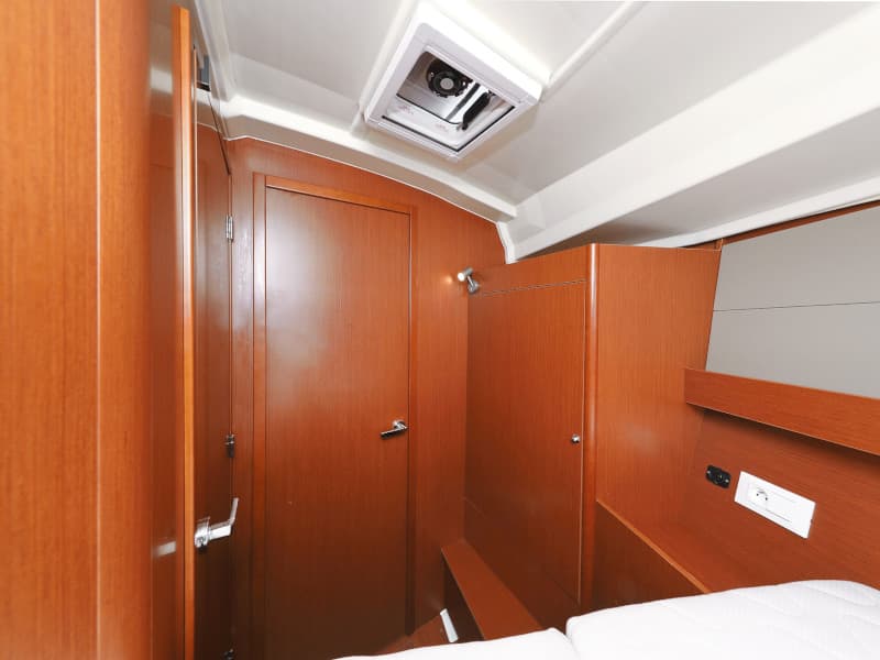 Oceanis 41.1 - photo 45