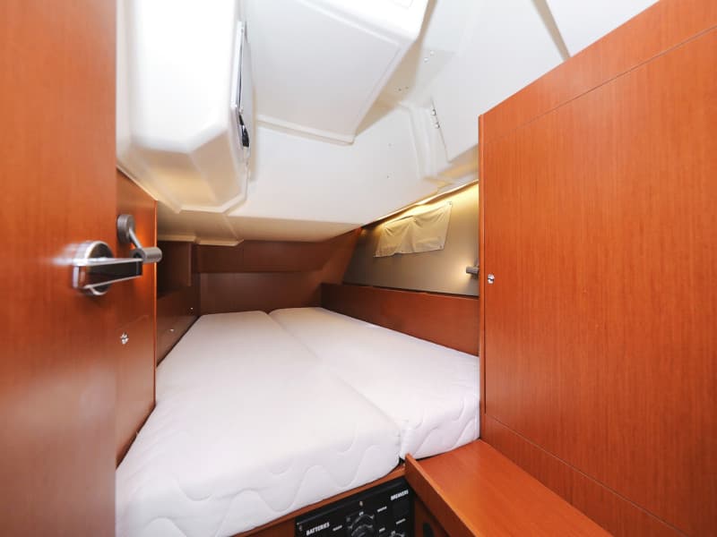 Oceanis 41.1 - photo 70