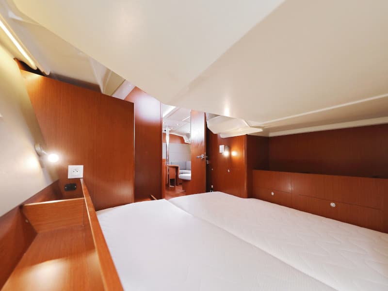 Oceanis 41.1 - photo 36