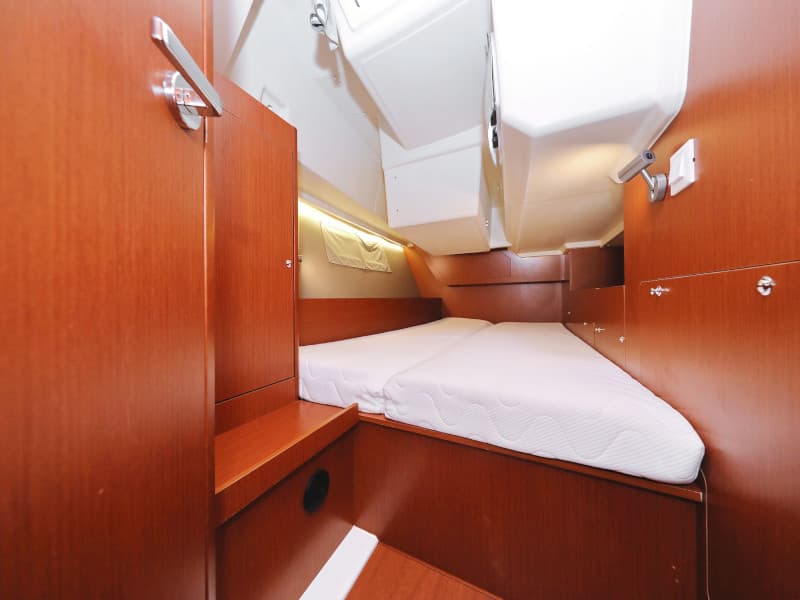 Oceanis 41.1 - photo 24