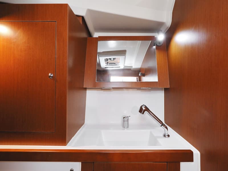 Oceanis 41.1 - photo 39