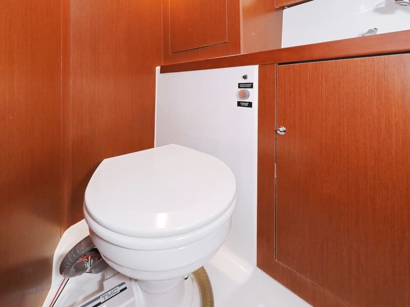 Oceanis 41.1 - photo 62