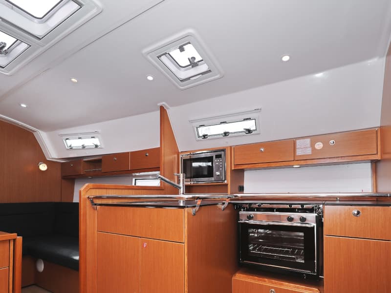 Bavaria 36 Cruiser - photo 10