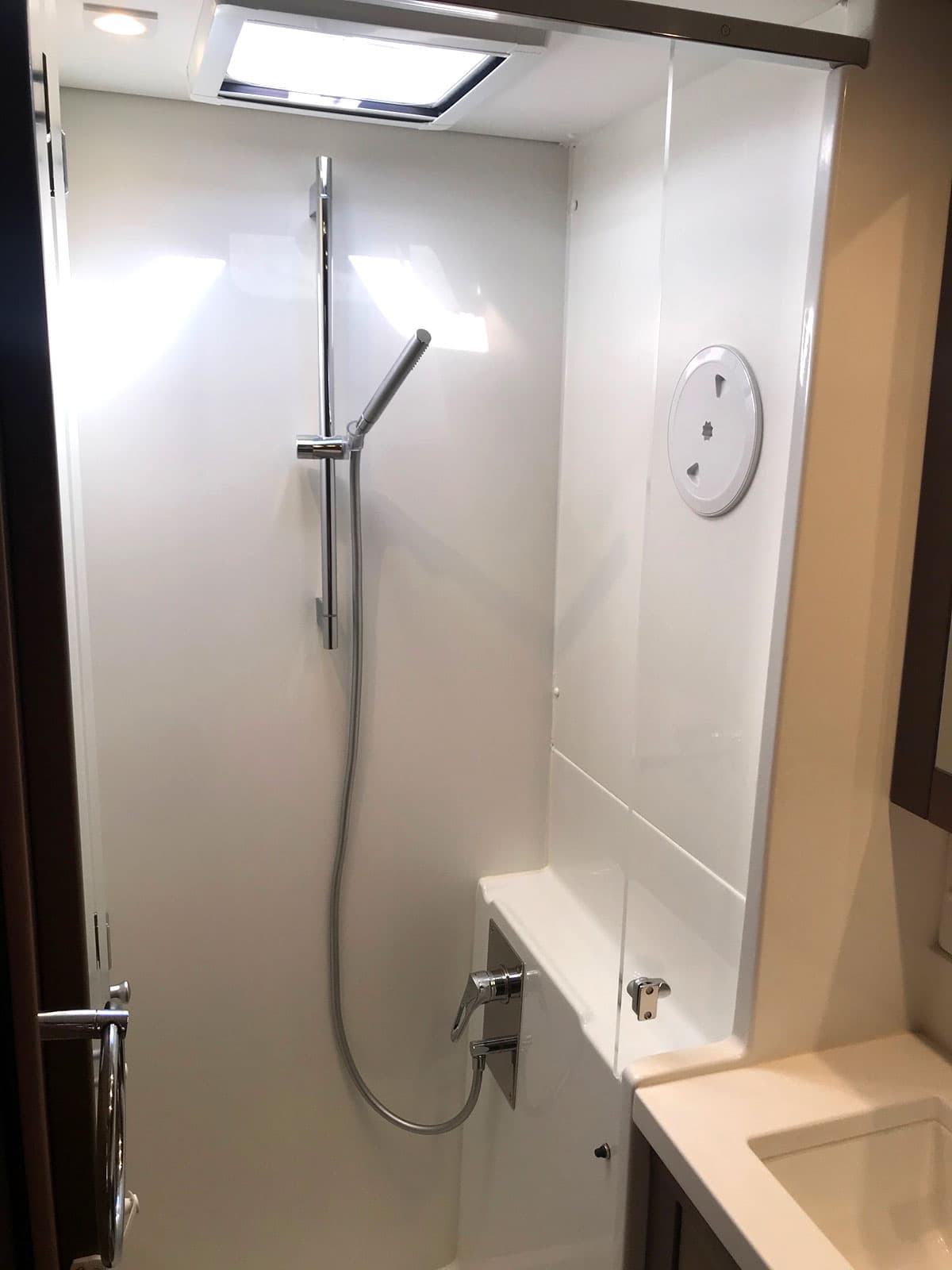 Lagoon 450 Fly - photo 8