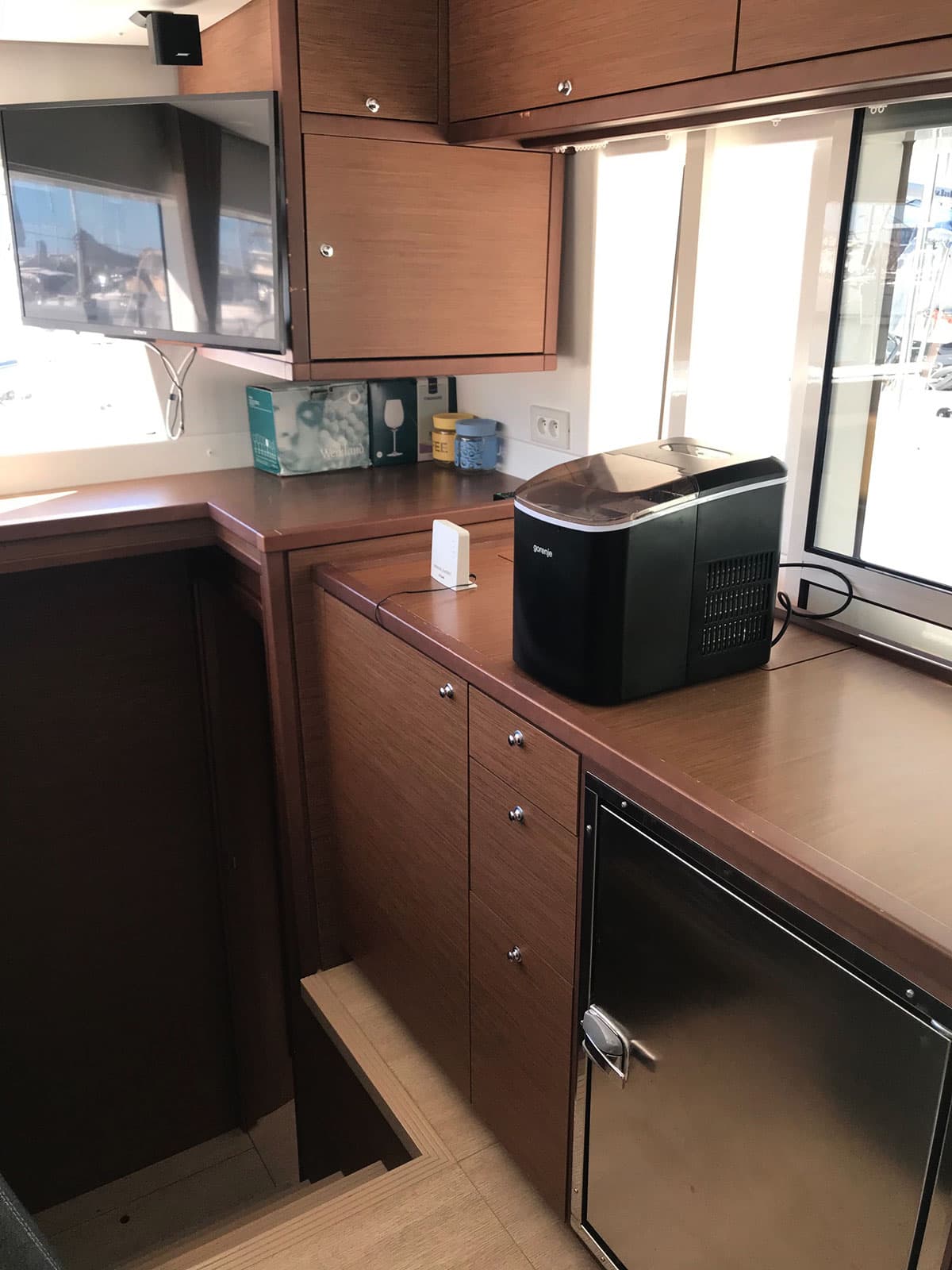 Lagoon 450 Fly - photo 5